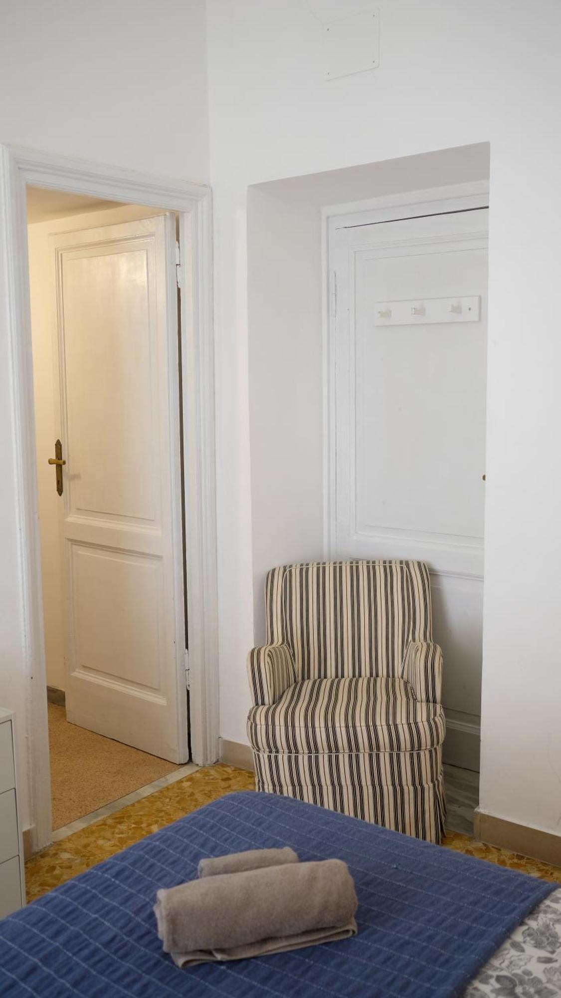 New! True-stevere Amazing Double Bed For 5 Pax Apartment Rom